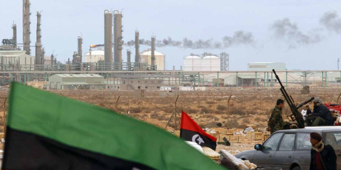 هل يحقق الاتفاق النفطي الليبي إنفراجات سياسية؟