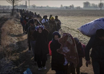 تدفق اللاجئين: بين ضغط أنقرة وحق أثينا