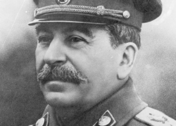 الصين تتذكر ستالين والكرملين يتناسى