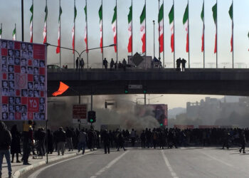 الربيع الشيعي: من المستفيد من الاحتجاجات في العراق، لبنان وإيران؟