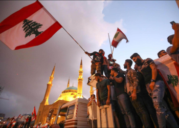 لبنان على حافة الهاوية.. والفوضى عنوان المرحلة القادمة