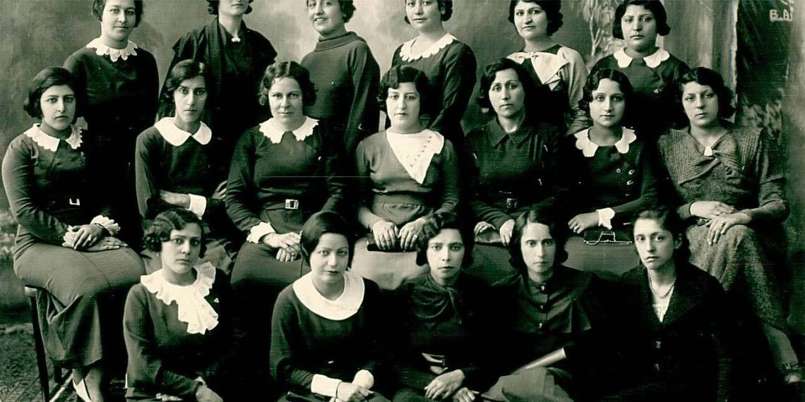 الثورة الدستورية وانعكاسها على نشأة الحركة النسائية فى إيران- دراسة للدكتور محمد سيف الدين