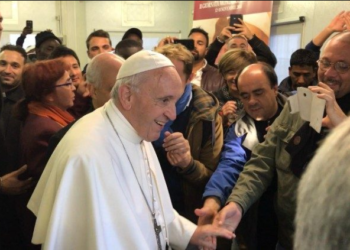 الفاتيكان يتذكر الفقراء ولكن ماذا عن الكنيسة الروسية؟