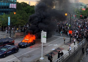 الحلم الأميركي ونفوذه إلى أفول !