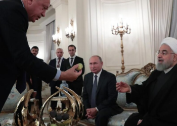 تركيا وإيران تريدان تقسيم النفط السوري