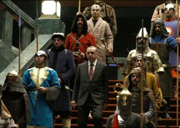 ما سر أردوغان وراء تحويل متحف آيا صوفيا الى مسجد؟