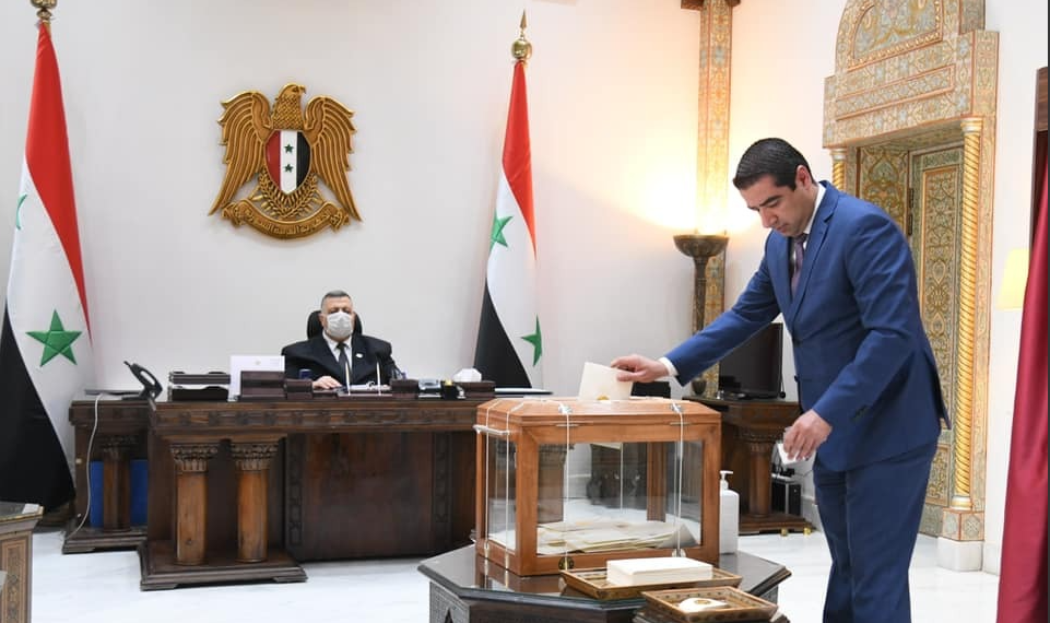 آلان بكر. صورة. مجلس الشعب السوري