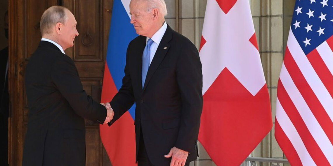 الرئيس الروسي فلاديمير بوتين، ونظيره الأمريكي جوزيف بايدن.صورة.فرانس 24