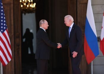 الرئيس الروسي فلاديمير بوتين، ونظيره الأمريكي جو بايدن.صورة.فرانس24