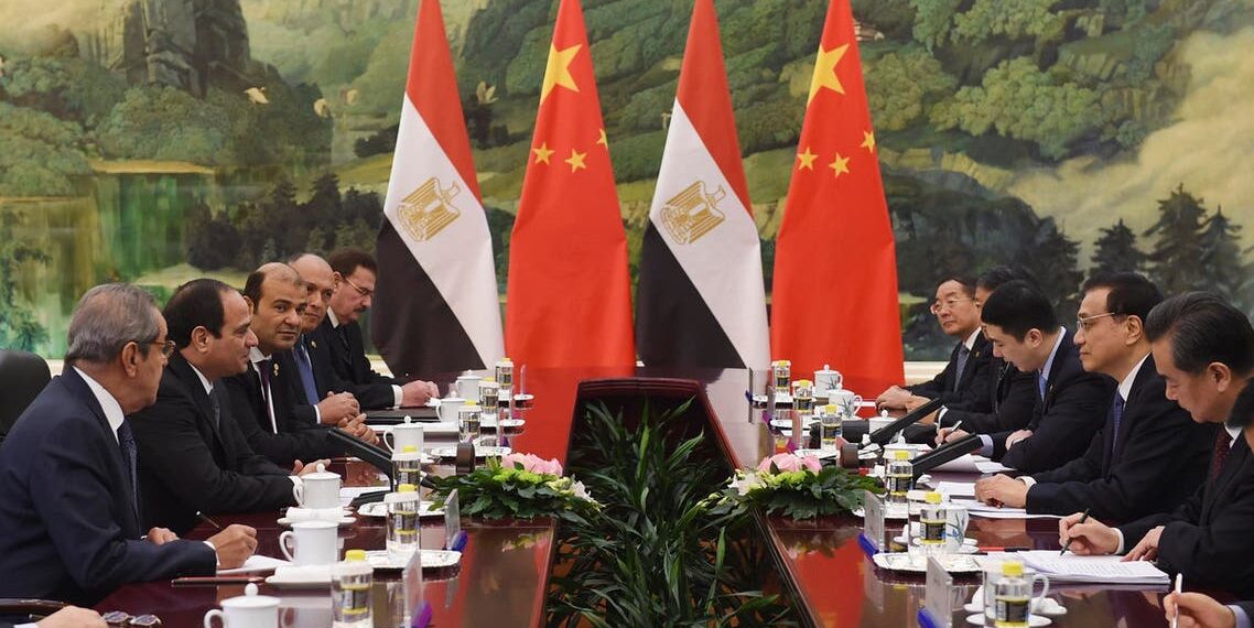 جانب من لقاء سابق للرئيس المصري عبد الفتاح السيسي، مع وفد صيني.صورة.العربية نت
