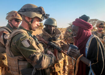 الجيش الفرنسي خائف من نجاح روسيا بغزو مالي