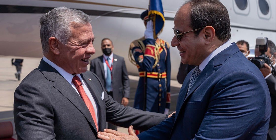 الرئيس المصري عبد الفتاح السيسي، ونظيره الأردني الملك عبدالله الثاني.صورة.CNN