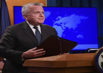 سفير الولايات المتحدة في موسكو.جون سوليفان.صورة.تاس