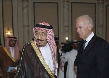 الرئيس الأمريكي، جوزيف بايدن،والملك السعودي، سلمان بن