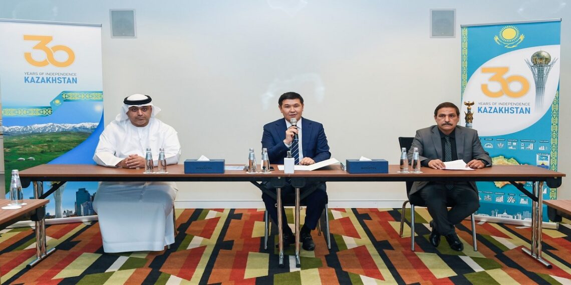 مديار مينيلبيكوف سفير كازاخستان لدى الإمارات.صورة.وكالة وام