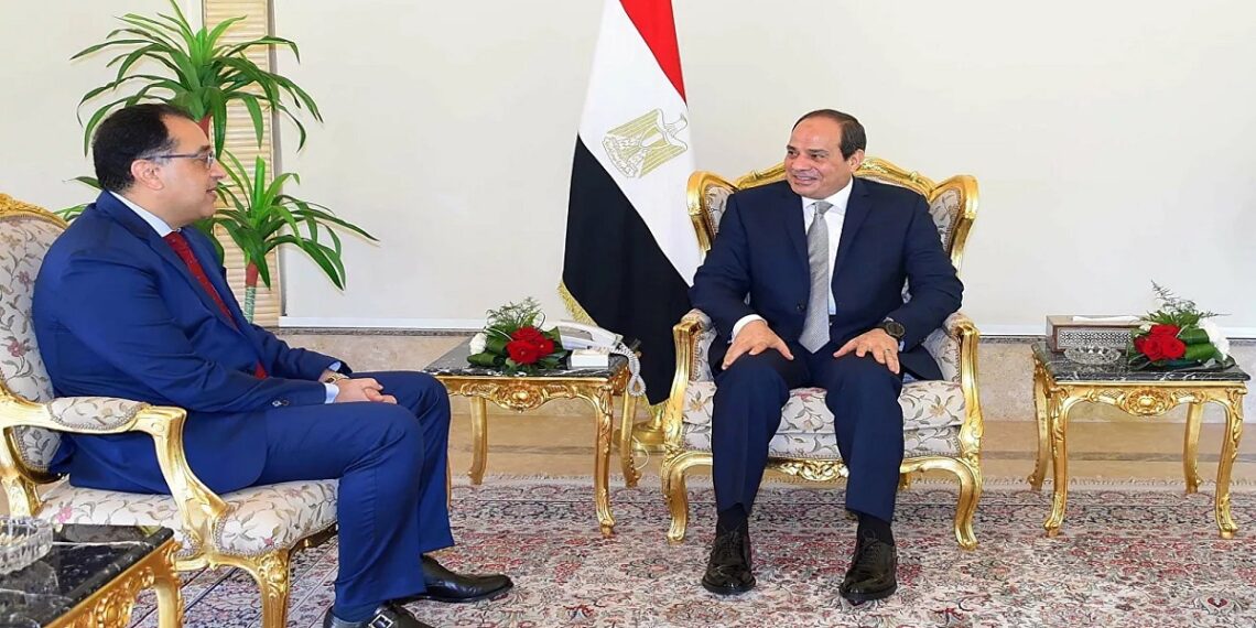 الرئيس المصري عبد الفتاح السيسي، ورئيس الوزراء، مصطفى مدبولي.صورة.سبوتنيك