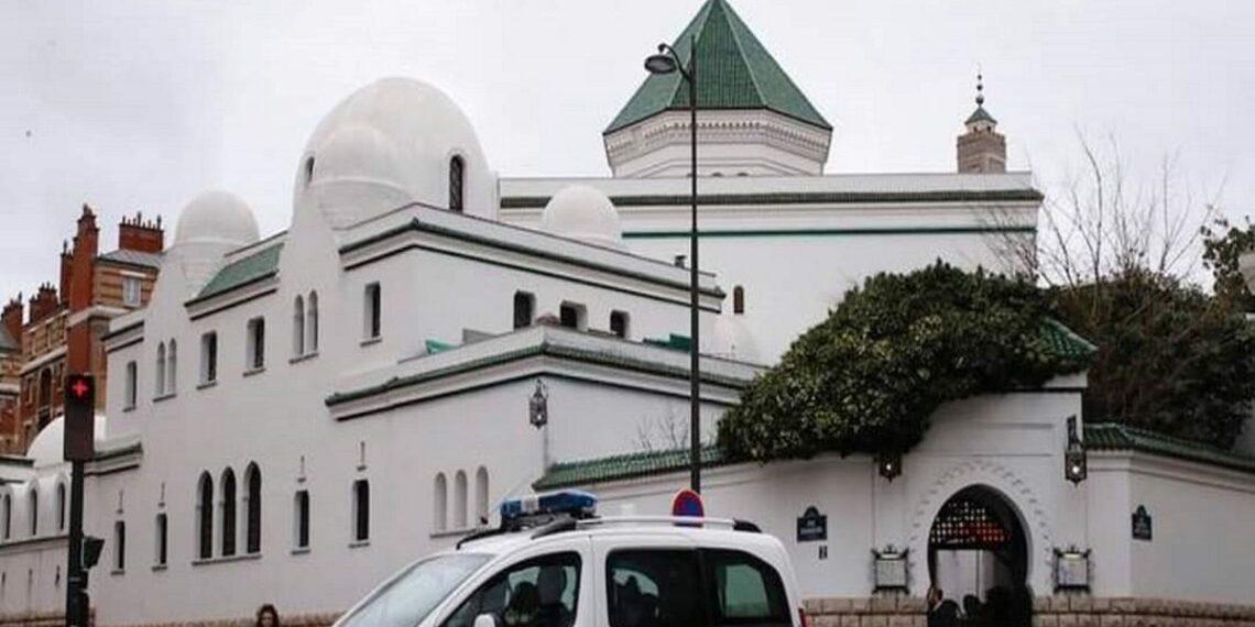 مسجد في فرنسا.صورة.تويتر