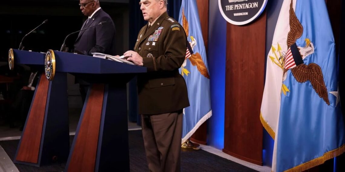 وزير الدفاع الدفاع الأمريكي، لويد اوستن، ورئيس الأركان الجنرال مارك ميلي.صورة.الجزيرة