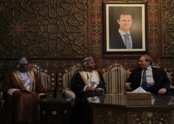 وزير الخارجية العماني، بدر بن حمد البوسعيدي، ونظيره السوري فيصل المقداد.صورة.سبوتنيك