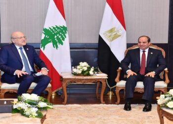 الرئيس المصري، عبدالفتاح السيسي، ورئيس حكومة لبنان، نجيب ميقاتي في شرم الشيخ.صورة.الرئاسة المصرية