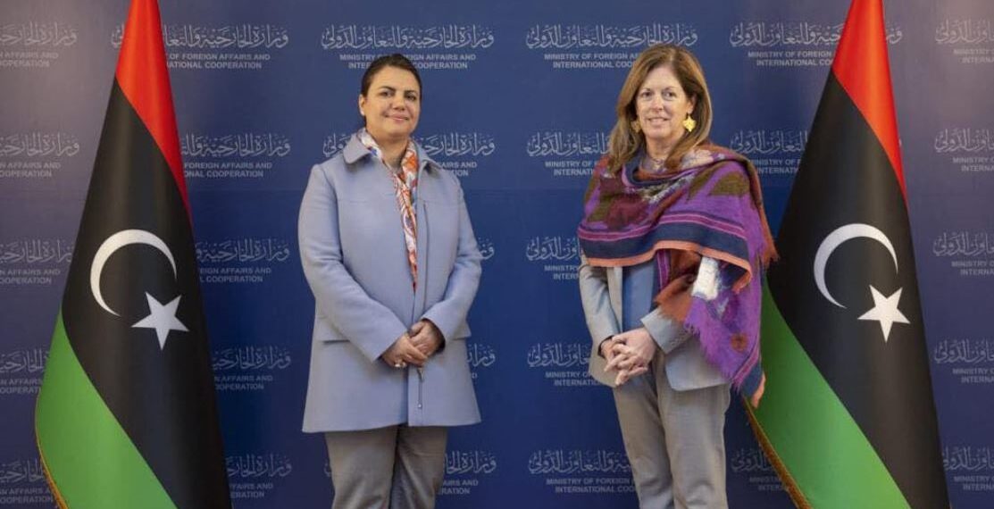 وزيرة الخارجية الليبية، نجلاء المنقوش، والمستشارة الأممية ستيفاني ويليامز.صورة.قناة ليبيا