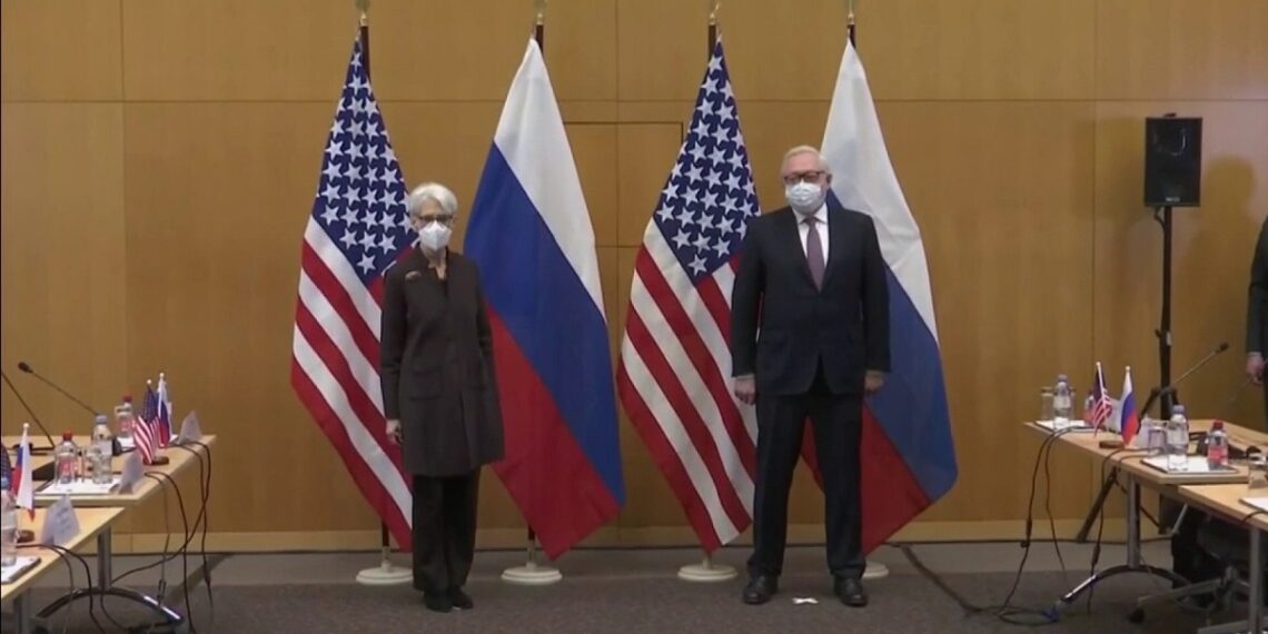 الجولة الأولى من محادثات جنيف بين روسيا وأوكرانيا.صورة.تويتر