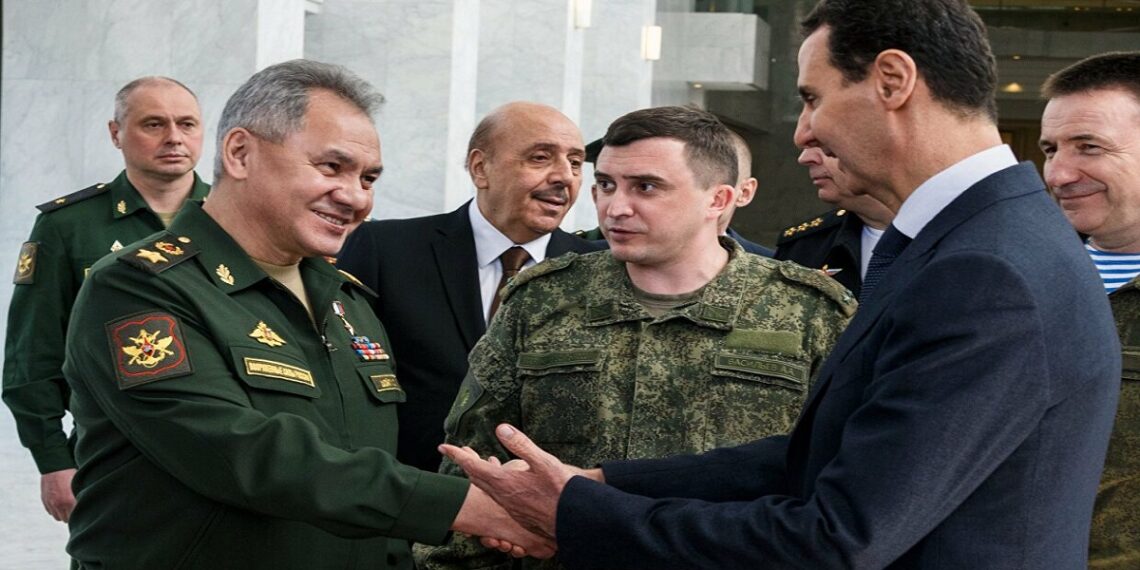 الرئيس السوري، بشار الأسد، ووزير الدفاع الروسي، سيرغي شويغو.صورة.سانا