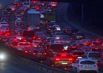 عائلات أوكرانية تتحرك إلى الحدود مع دول أوروبية.صورة.تويتر