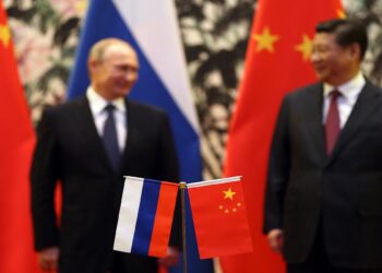 الرئيس الروسي، فلاديمير بوتين، ونظيره الصيني، شي جين بينغ.صورة.AFP