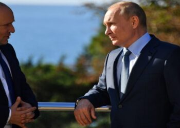 الرئيس الروسي فلاديمير بوتين، ورئيس الوزراء الإسرائيلي، نيفتالي بينيت.صورة.أرشيف رياليست