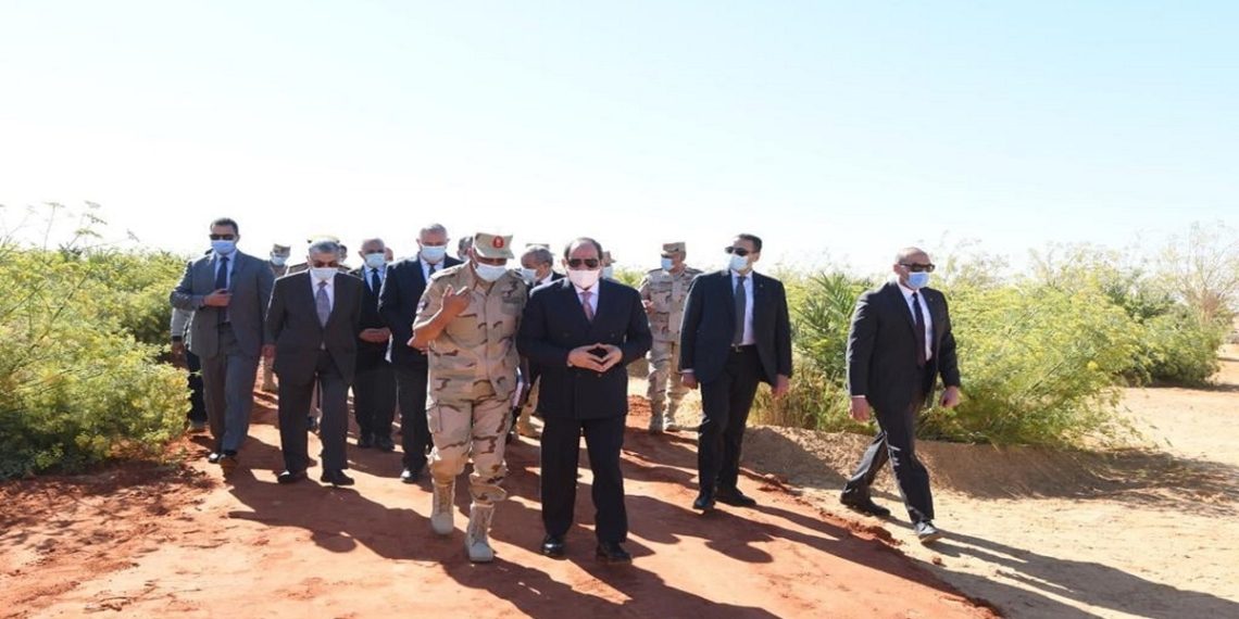 الرئيس المصري عبدالفتاح السياسي، على رأس وفد في توشكى بوادي أسوان.صورة.رياليست