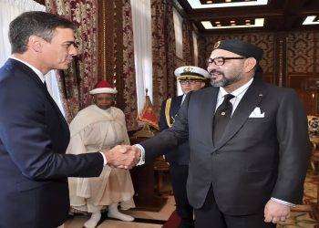 الملك المغربي، محمد السادس،رئيس الوزراء الإسباني بيدرو سانتشيث.صورة.AP