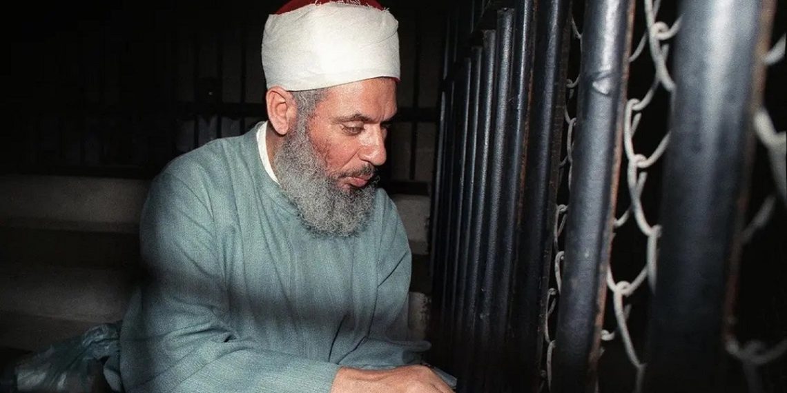 الأب الروحي للجماعة الإسلامية عمر عبد الرحمن.صورة.تويتر