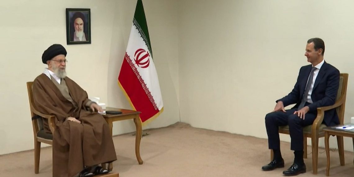 الرئيس السوري بشار الأسد، والمرشد الإيراني الأعلى، علي خامنئي.صورة.CNN