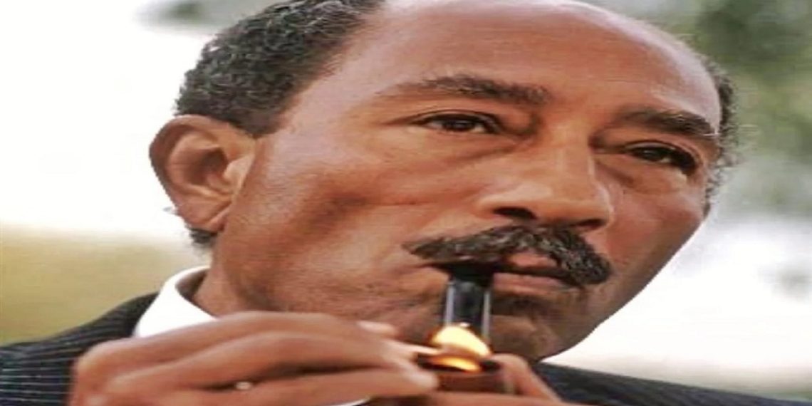 الرئيس المصري الأسبق، أنور السادات.صورة.تويتر