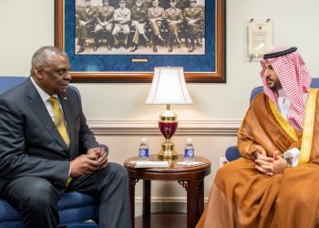 وزير الدفاع السعودي، خالد بن سلمان، ونظيره الأمريكي، لويد أوستن.صورة.تويتر