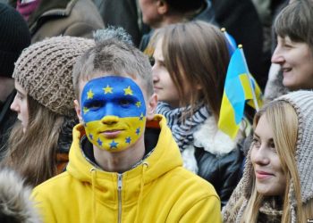 الدنمارك وهولندا تعارض منح وضع “مرشح” لأوكرانيا في الاتحاد الأوروبي
