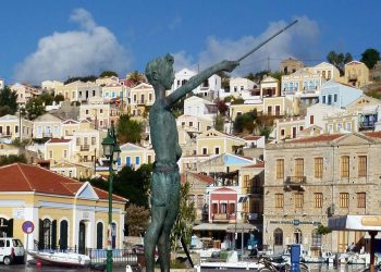 جزيرة سيمي اليونانية.صورة.كراسنايا فيسنا