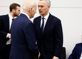 ينس ستولتنبرغ، وجوزيف بايدن.صورة.رويترز