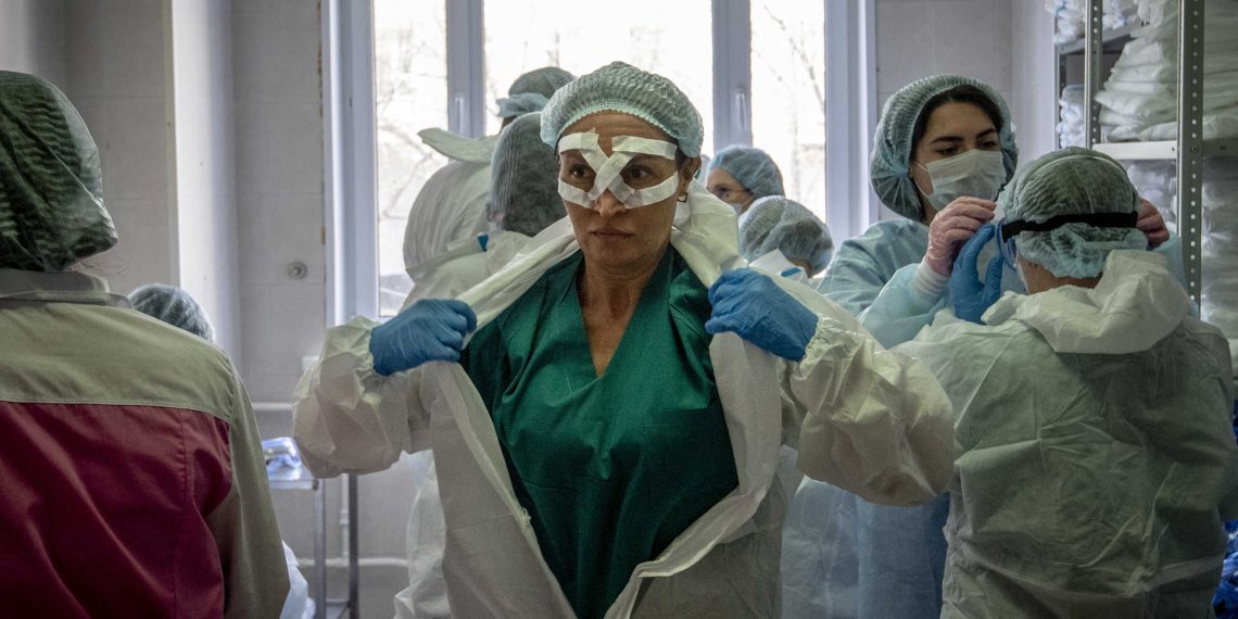 الأطباء في النرويج . صورة . رويترز