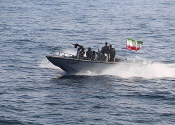 إيران تبدأ مناورات عسكرية في بحر قزوين