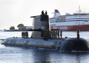 باريس وكانبيرا وأزمة الغواصات . صورة . رويترز