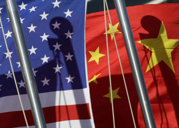 علما الصين وأمريكا . صورة . أرشيفية