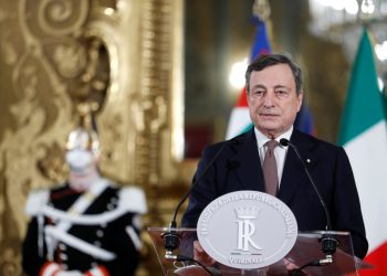 رئيس الوزراء ماريو دراجي . صورة . رويترز