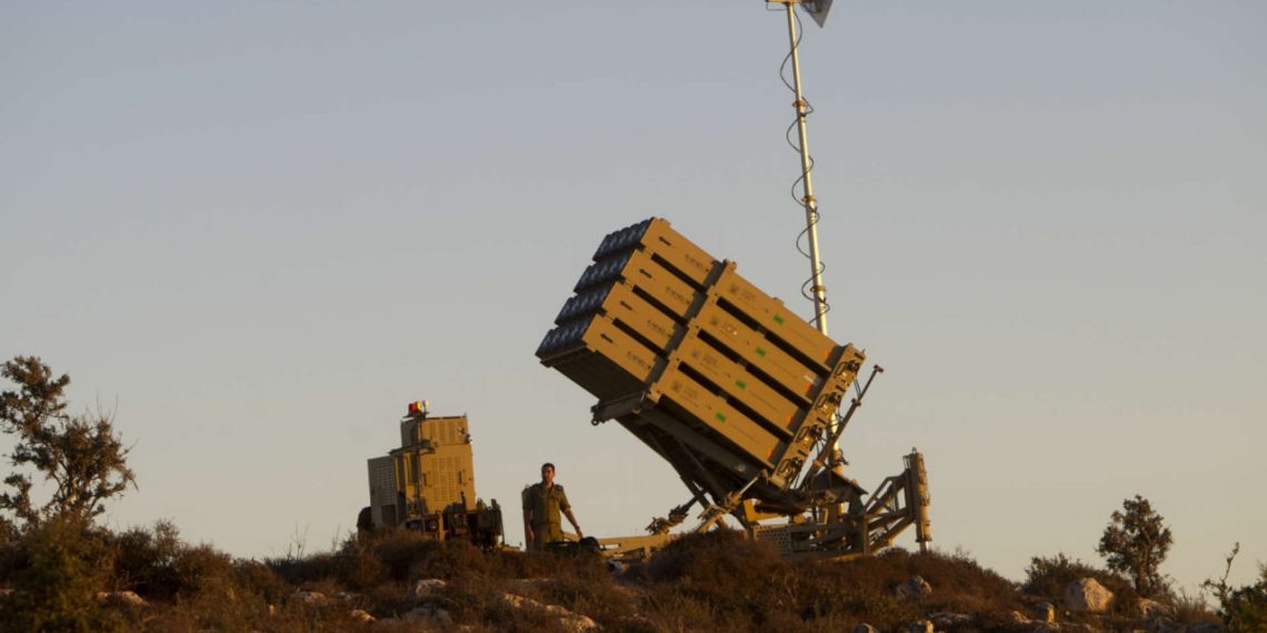 رادارات أمريكية محمولة جواً في العراق