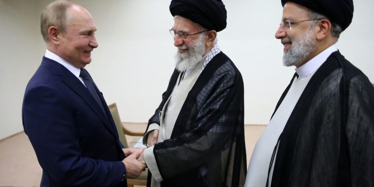 طهران أم اسطنبول؟ تواجه روسيا خياراً مصيرياً