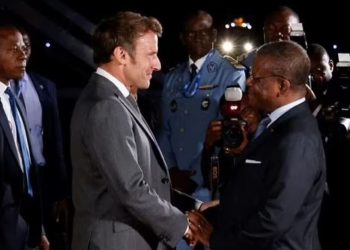 الرئيس الفرنسي، إيمانويل ماكرون في غينيا بيساو.صورة.تويتر