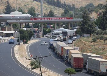 معبر باب الهوى التركي الحدودي مع سوريا.صورة.CNN تركي