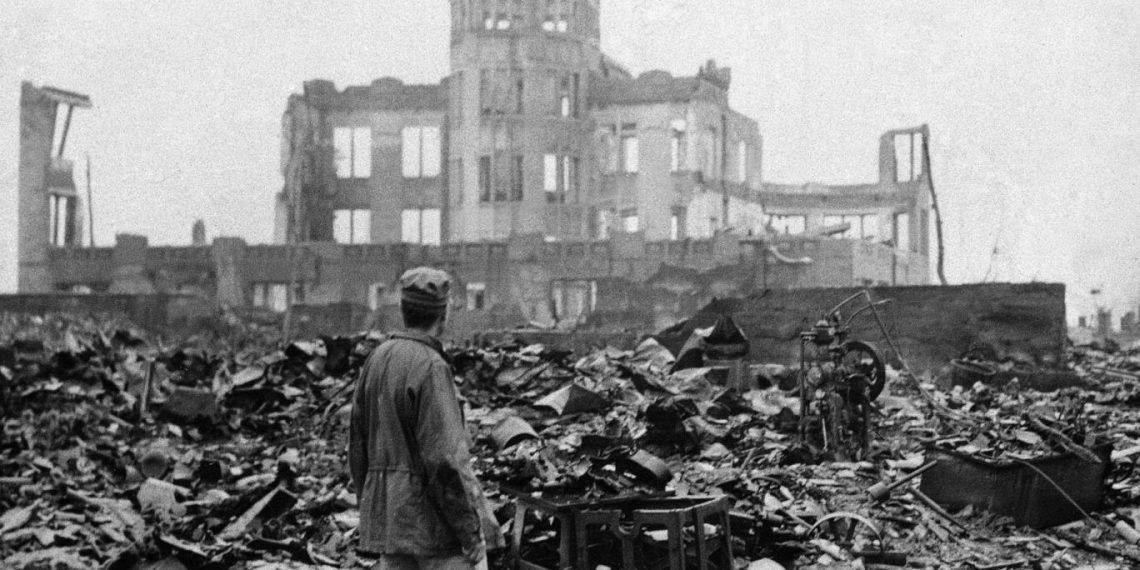 القصف النووي لهيروشيما وناغازاكي