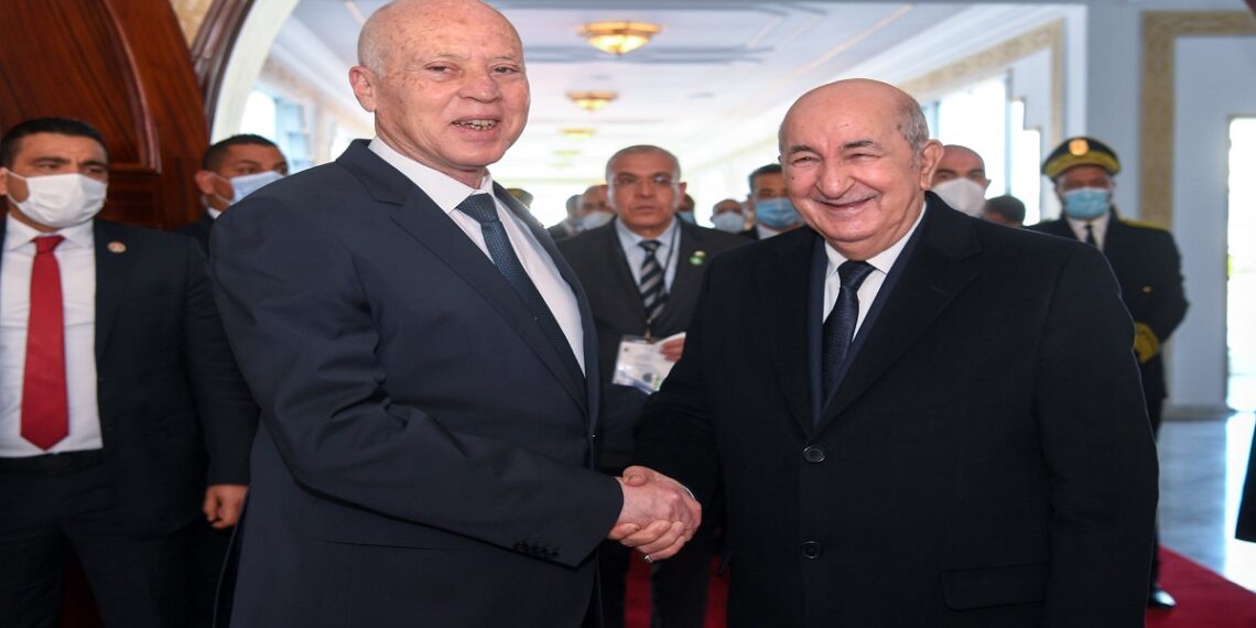 الرئيس الجزائري عبد المجيد تبون والرئيس التونسي قيس سعيد.صورة.أرشيفية